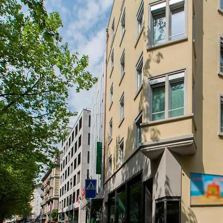 Nest - Stampfenbachstrasse Zürich
